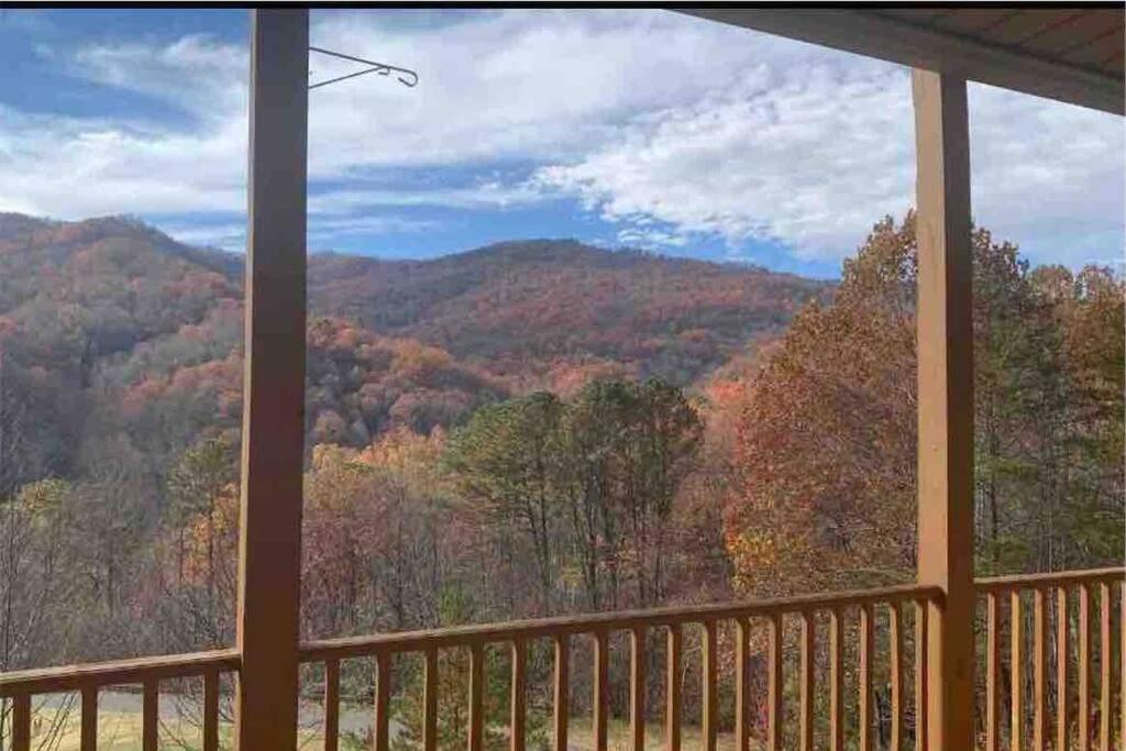 Condo With Stunning Mountain And 6Th Green Views Near Harrahs Cherokee Bryson City Whittier Esterno foto