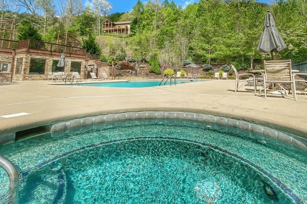 Condo With Stunning Mountain And 6Th Green Views Near Harrahs Cherokee Bryson City Whittier Esterno foto